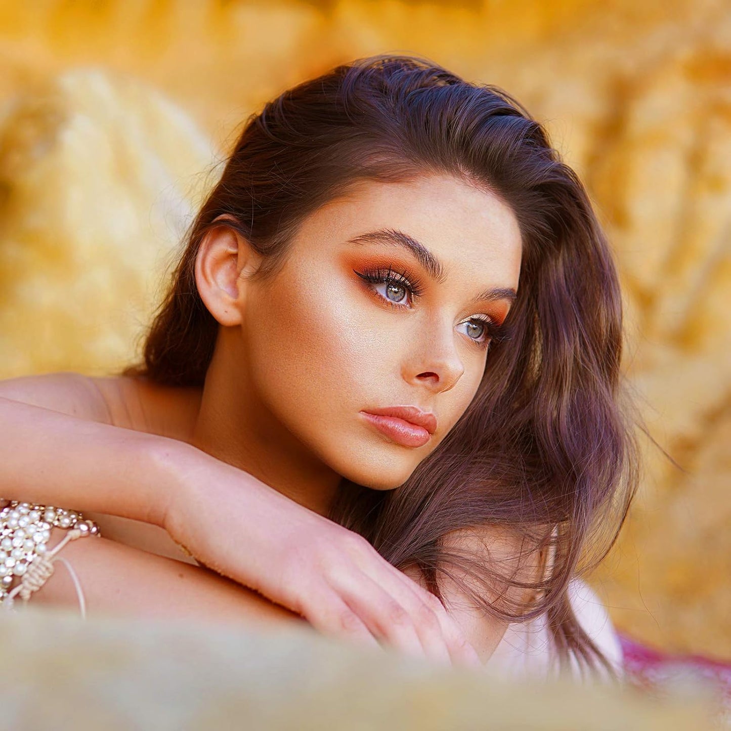 24 Eyeshadow Palette - Festive Luxury Vibrant Bold Full-Color Pigment Long Lasting Matte Shimmer Eye shadow Palette (Abu Dhabi)