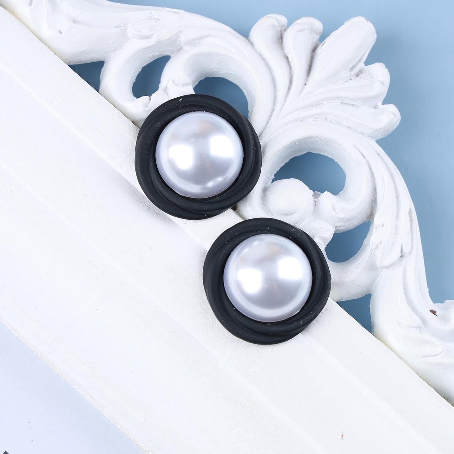 Vintage Mermaid Pearl Stud Earrings Half Pearl Earrings Black Enamel Circle Earrings Mermaid Stud Earrings Jewelry for Women and Girls