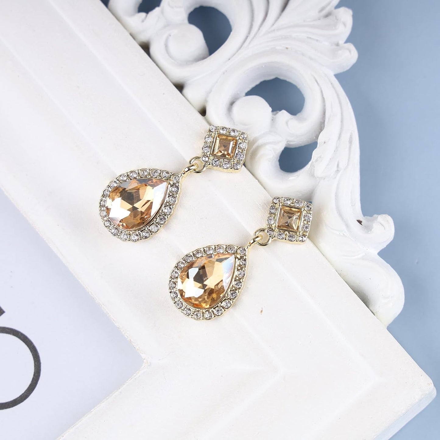 Vintage Crystal Teardrop Earrings Rhinestone Drop Earrings Sparkly Cz Teardrop Dangle Earrings Gold Square Gem Stud Earrings Jewelry for Women