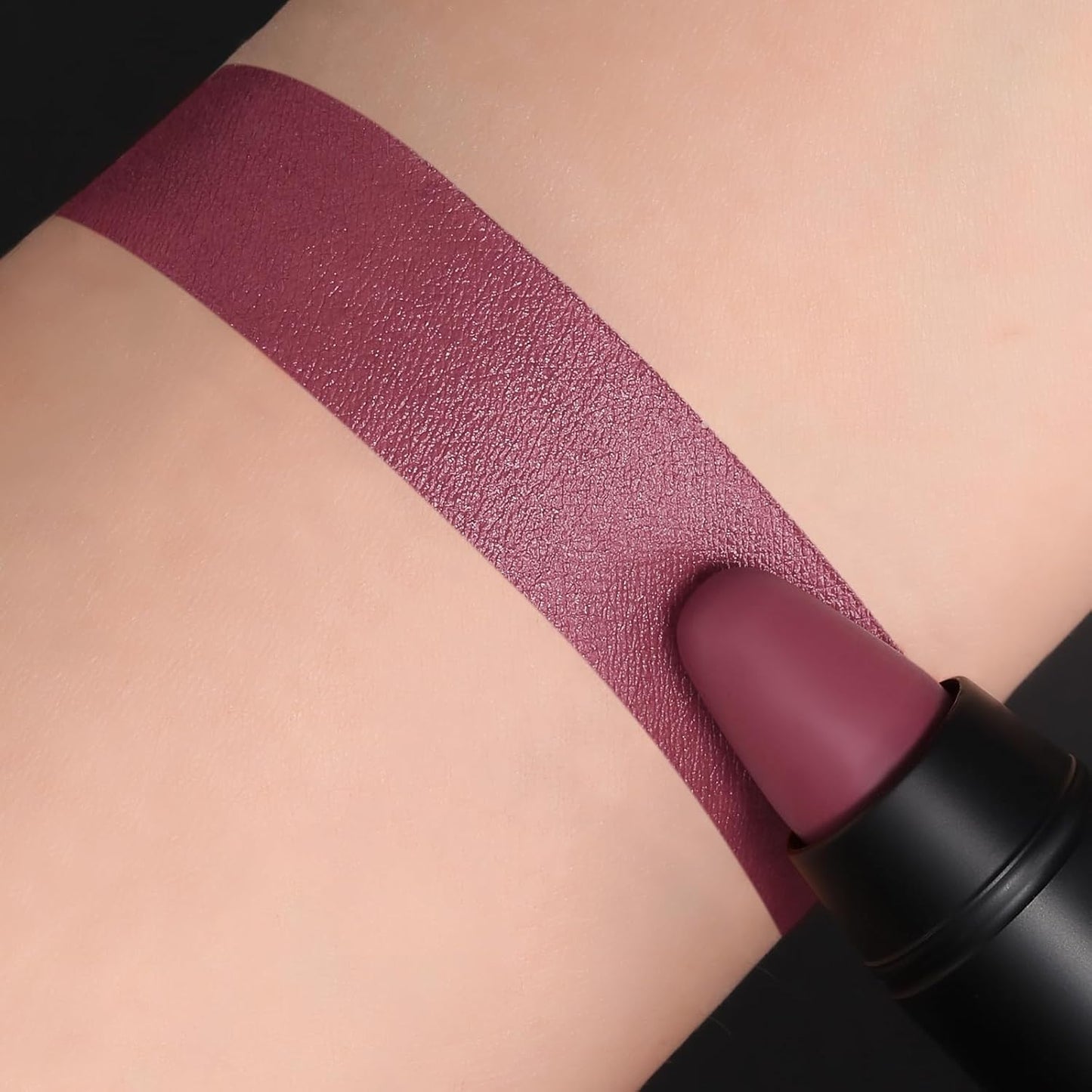 FOCALLURE Ultra Chic Matte Lipstick,Rich Vitamin E Lip Crayon,Lightweight Matte Color without Drying or Fading,Long Lasting Waterproof Lips Makeup,DARE YOU