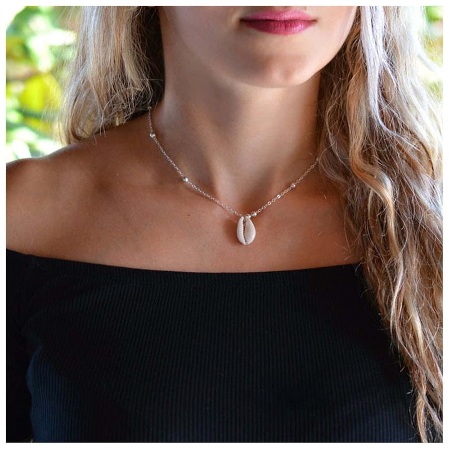 Bohemia Sea Shell Choker Necklace Natural Shell Pendant Necklace Minimalist Cowrie Necklace Silver Satellite Chain Necklace Jewelry for Women and Girls