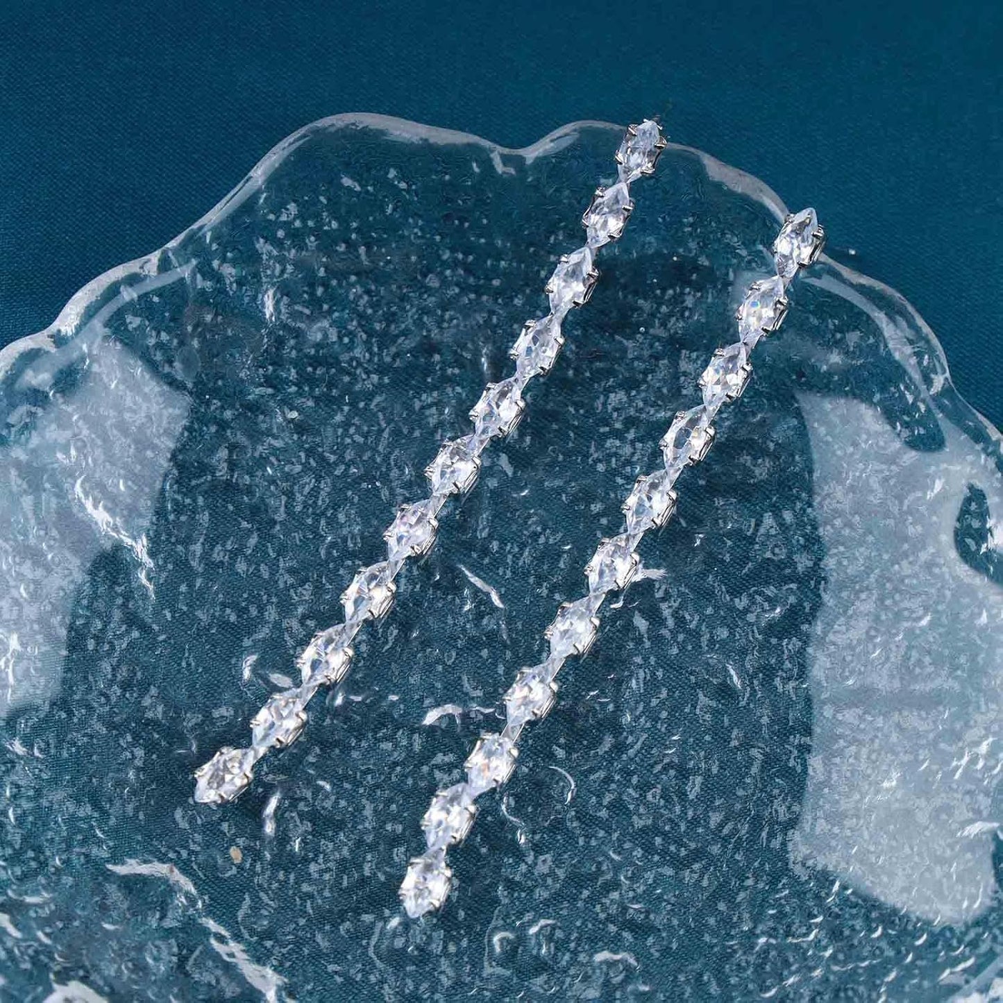 Vintage Rhinestone Chain Drop Earrings Silver Linear Crystal Earrings Sparkle Cz Tassel Earrings Long Cz Chain Stud Earrings Jewelry for Women and Girls