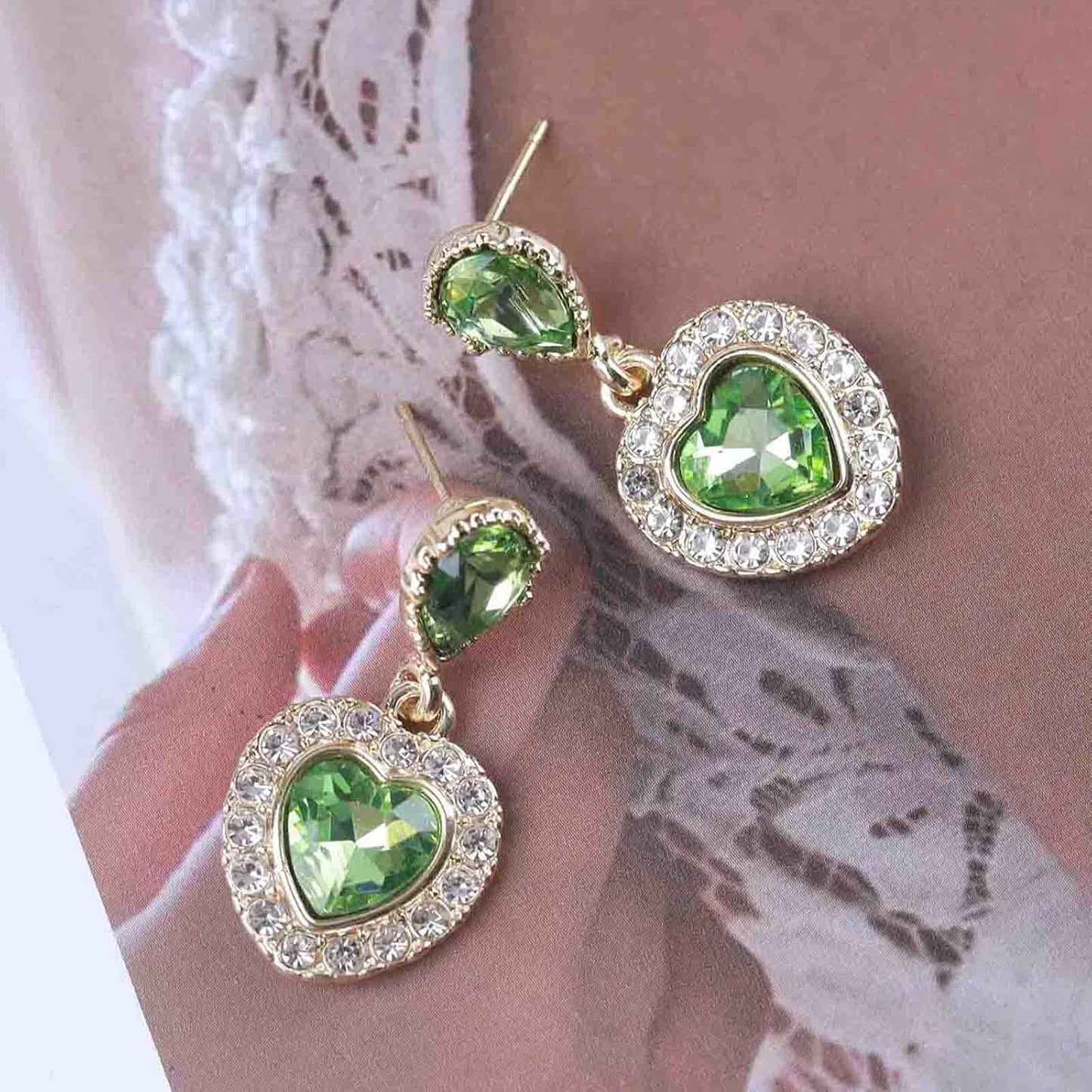 Vintage Emerald Heart Earrings Emerald Cz Teardrop Earrings Rhinestone Heart Drop Earrings Green Gemstone Stud Earrings Jewelry for Women(Green)