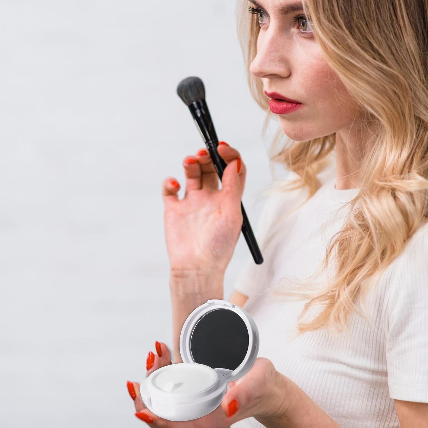 2 Pack Lip Balm Containers,Plastic Portable Empty Lip Balm Container with Mirror and Silicone Lip,Empty Lipstick Dispenser Box for Travel,Home