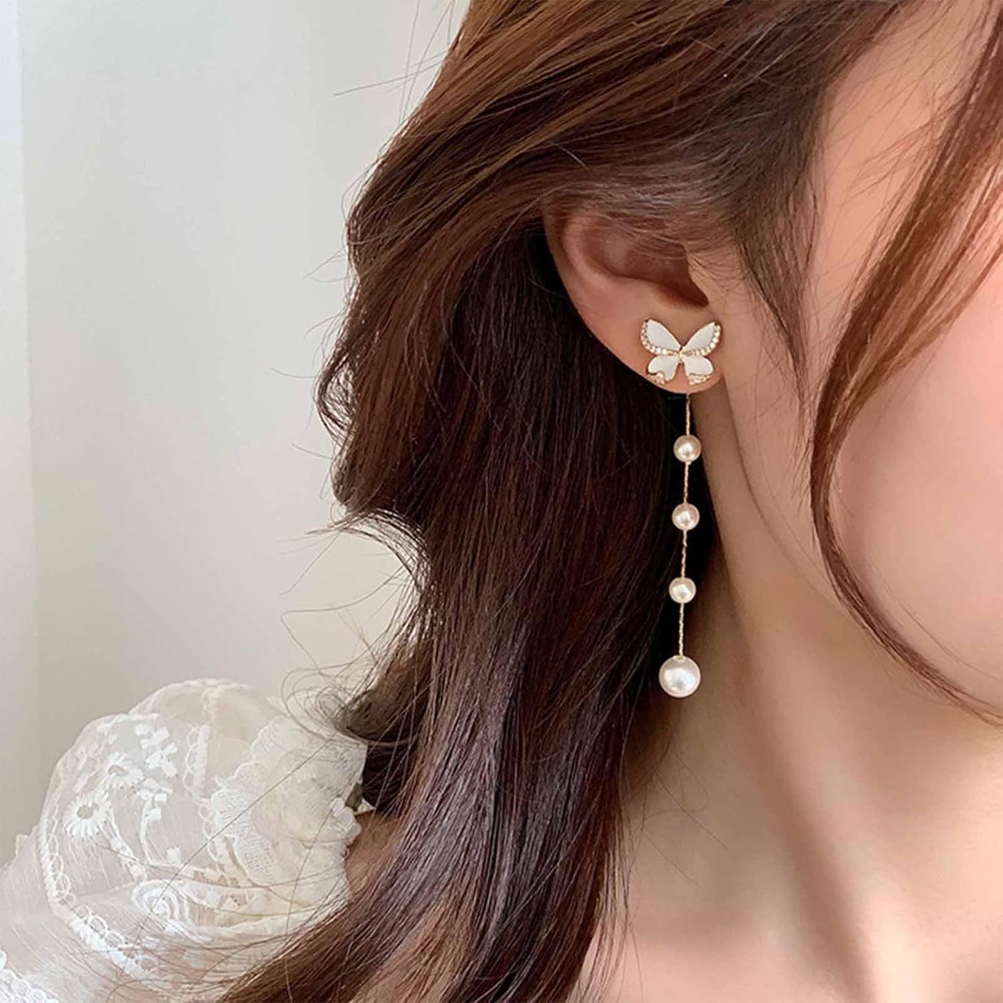 Vintage Butterfly Pearl Drop Earrings Gold Pearl Chain Earrings Long Pearl Tassel Earrings White Butterfly Stud Earrings Wedding Pearl Earrings Jewelry for Women