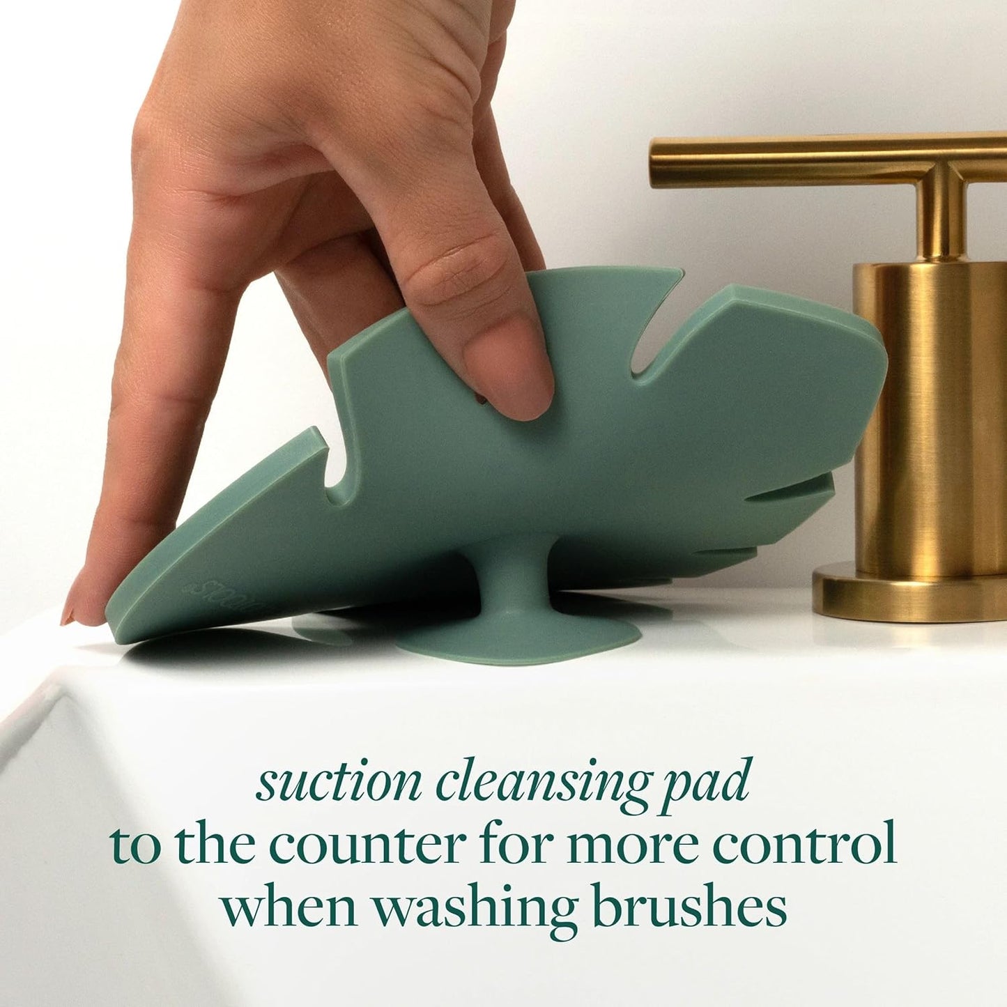 EcoTools Makeup Brush Cleansing Pad, Brush Cleaner Mat For Deep Cleaning Tools, Use With Makeup Brush Shampoo, 100% Silicone, Easy To Clean, Features Suction Cup For Easy Usage, Cruelty-Free, 1 Count