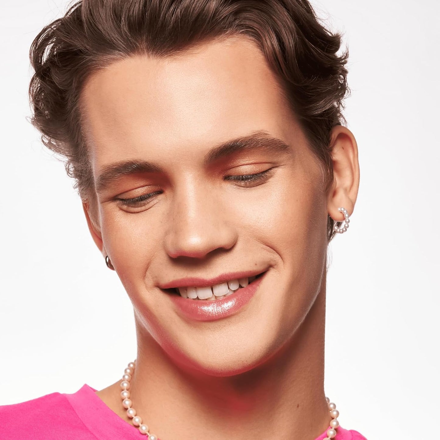 essence | Meta Glow Multi-Reflective Lip Gloss | Iridescent Shimmer, Holographic, Non-Sticky & Comfortable | Vegan & Cruelty Free (01 | Cyber Space)